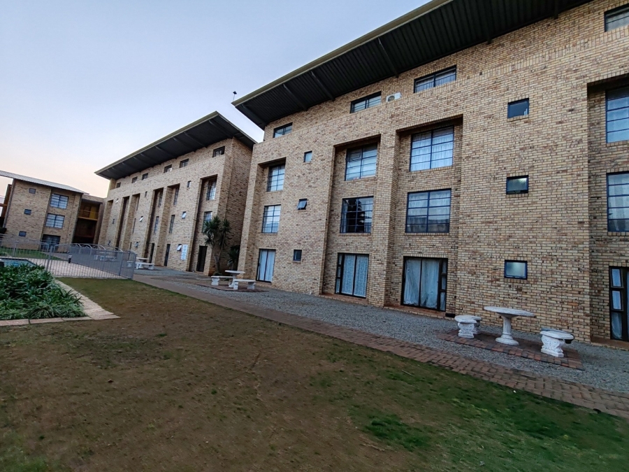 1 Bedroom Property for Sale in Kannoniers Park North West